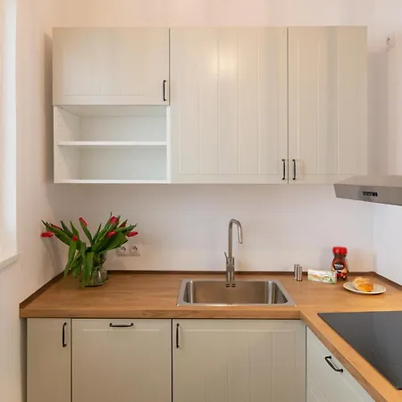 Royal Route Apartment Fully Equipped-2